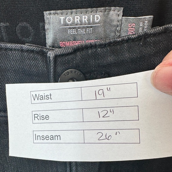 Torrid Bombshell Skinny Jeans Black - Picture 10 of 10